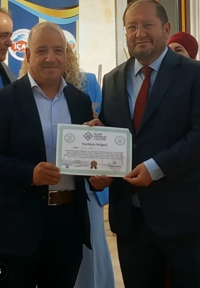 Külliye’ den Lokman Köse’ye plaket