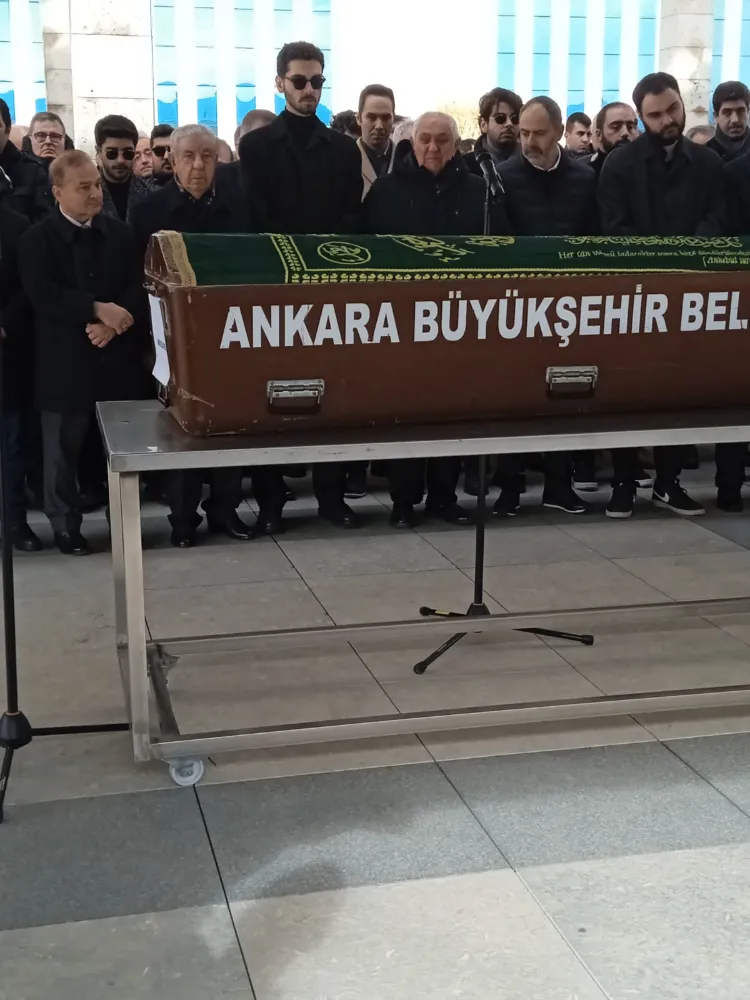 Eski Bakan Şevki Erek’ in acı günü