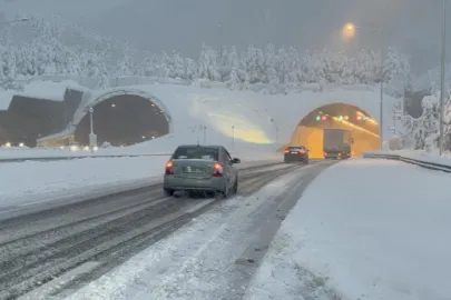 KARDAN KAPANAN OTOYOL ULAŞIMA AÇILDI...