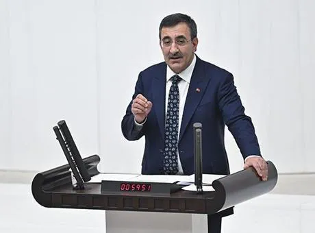 CUMHURBAŞKANI YARDIMCISI YILMAZ, TBMM GENEL KURULUNDA 2025 YILI BÜTÇESİNİ SUNDU