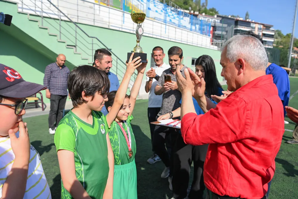  Şahin’den Spor Tesislerine Ziyaret