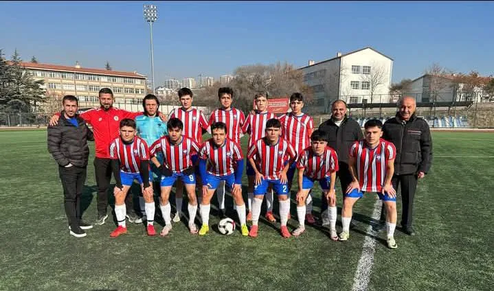 MAMAK BELEDİYESPOR LİDER