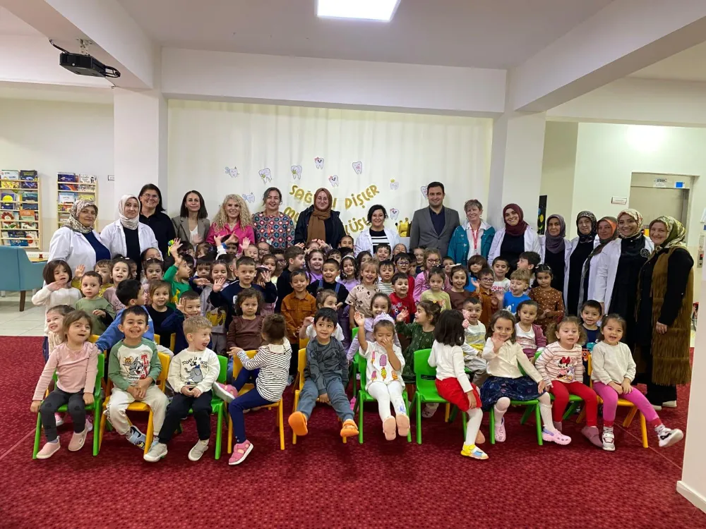 MİNİKLER İÇİN SAĞLIKLI GÜLÜŞLER