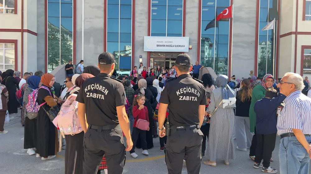 OKUL ÖNLERİNDE GÜVENLİ ULAŞIM SEFERBERLİĞİ