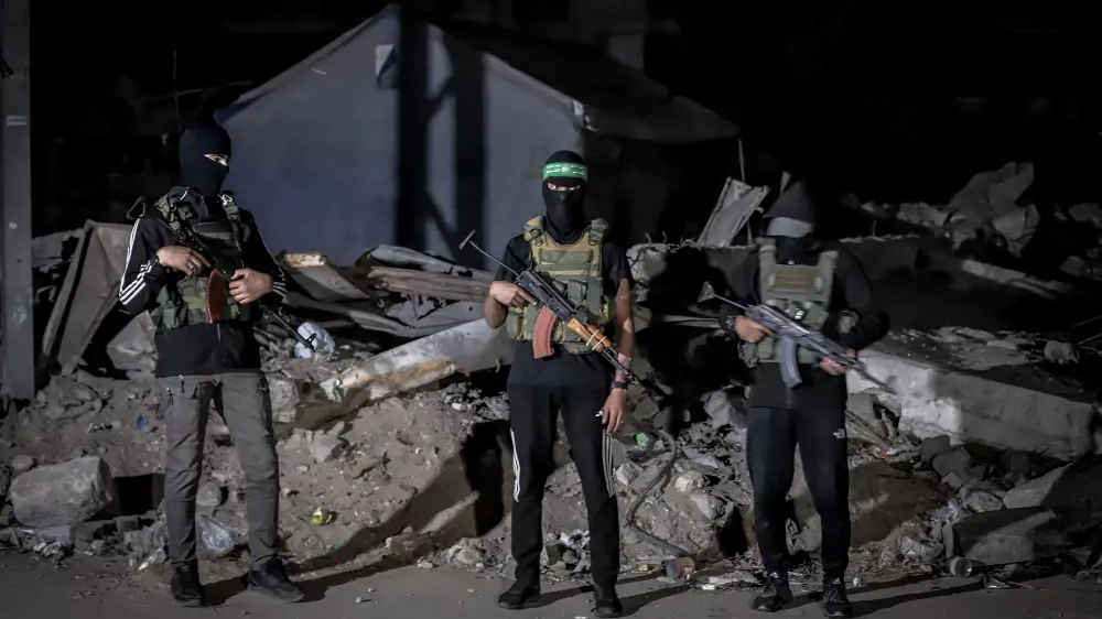 HAMAS GAZZE YÖNETİMİNİ GEÇİCİ HÜKÜMETE DEVREDİYOR