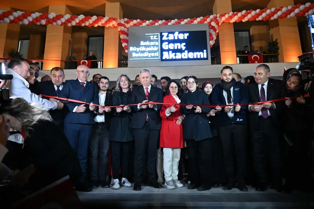 BAŞKENT’TE CUMHURİYET’İN 102. YILI COŞKUYLA KUTLANDI