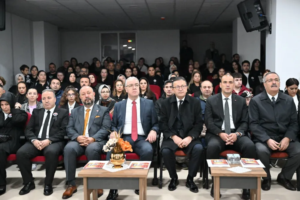 BAŞKAN TİRYAKİ 10 KASIM ANMA PROGRAMINA KATILDI