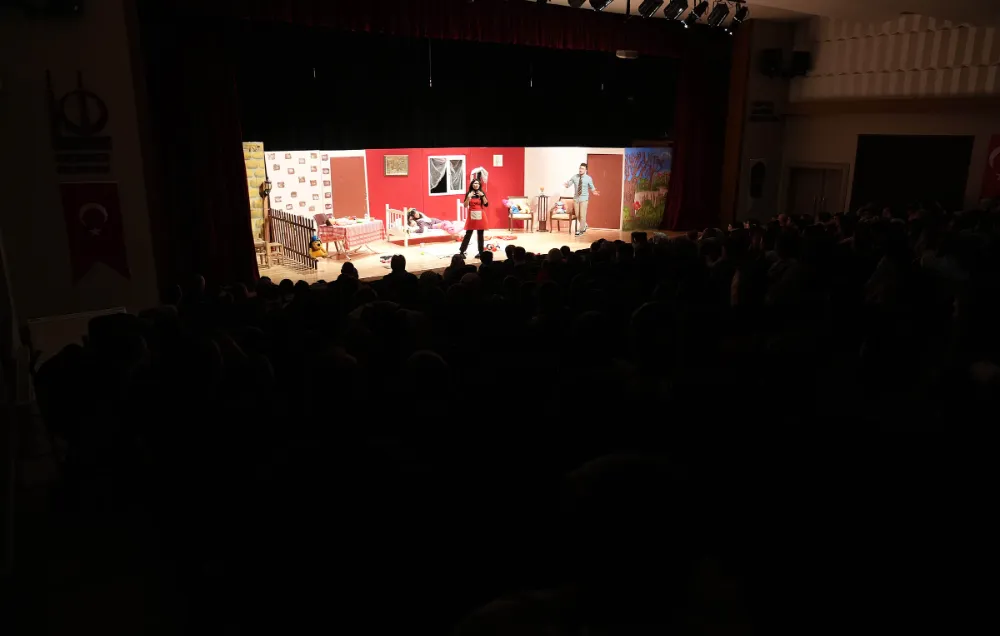 TEMBEL AYŞE MÜZİKALİ KEÇİÖRENLİLERDEN YOĞUN İLGİ GÖRDÜ