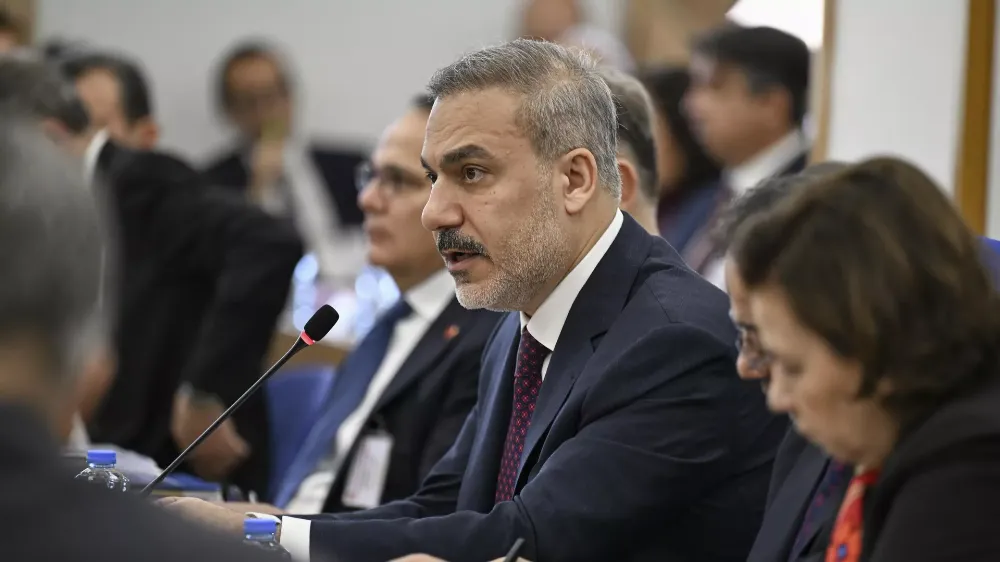 DIŞİŞLERİ BAKANI FİDAN