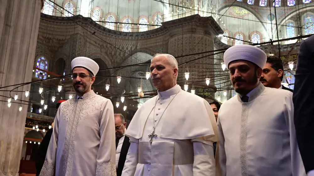 PAPA 14. LEO SULTANAHMET CAMİİ