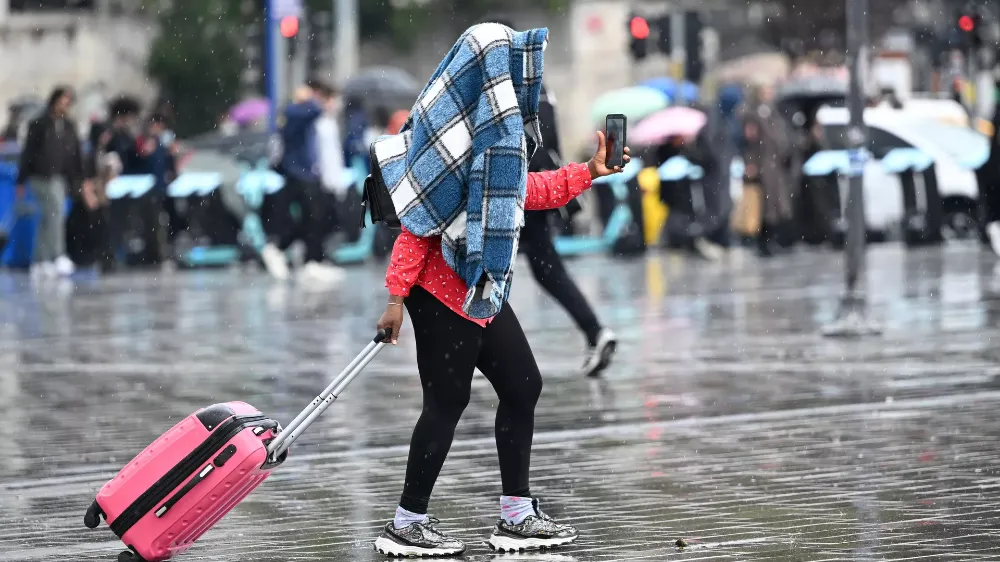 SICAKLIKLAR DÜŞÜYOR