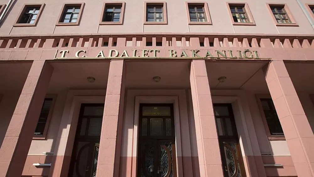 ADALET BAKANLIĞI SINAV BAŞVURULARI BAŞLADI