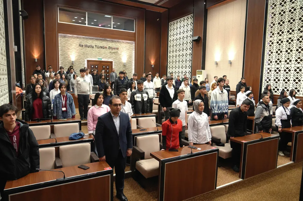 KEÇİÖREN BELEDİYESİ’NDEN GENÇLERE SAĞLIKLI YAŞAM EĞİTİMİ 