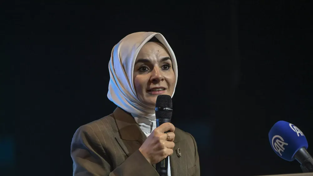 AİLE BAKANINDAN DOĞUM İZNİ AÇIKLAMASI