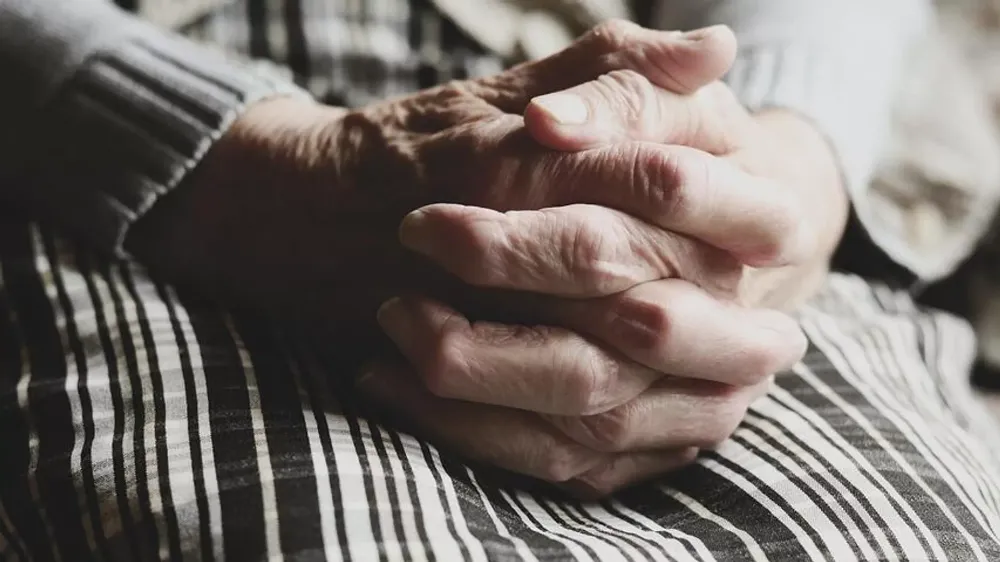 VÜCUDUN HIZLA YAŞLANMAYA BAŞLADIĞI DÖNÜM NOKTASI YAŞI AÇIKLANDI