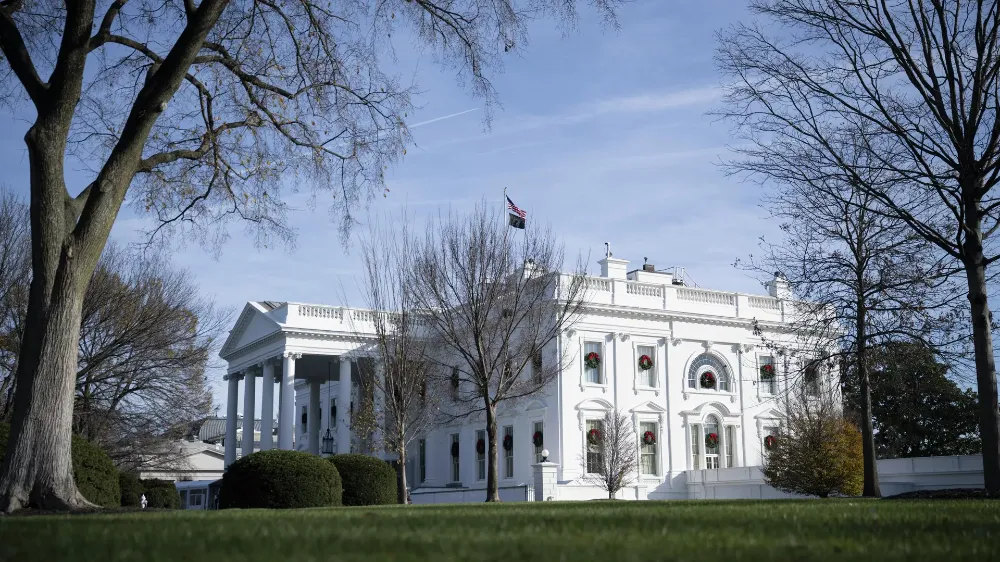 ABD 19 ÜLKE VATANDAŞLARININ GÖÇMENLİK BAŞVURULARINI DURDURDU