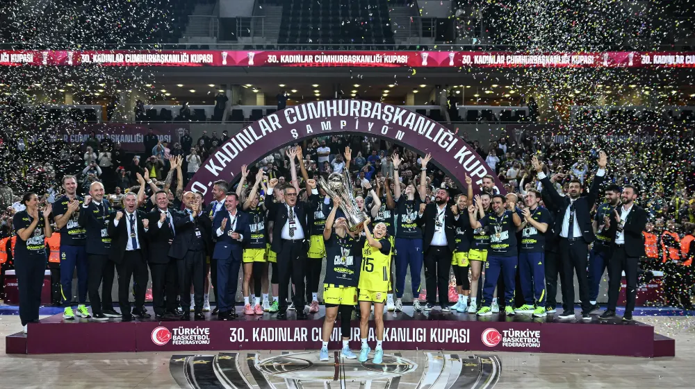 BAYANLAR BASKETBOLDA CUMHURBAŞKANLIĞI KUPASI FENERBAHÇE OPET