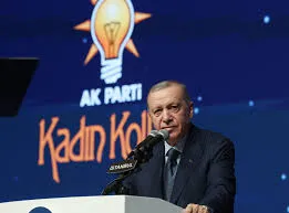 CUMHURBAŞKANI ERDOĞAN: MUHALEFET PARTİSİ Mİ YOKSA SİRK ÇADIRI MI