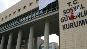 SGK, USULSUZ SAĞLIK HİZMETLERİ MERCEK ALTINDA 