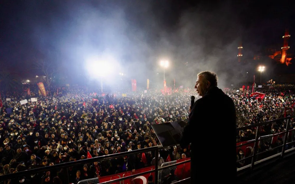 VAN BAROSUNDAN MANSUR YAVAŞ İÇİN SUÇ DUYURUSU