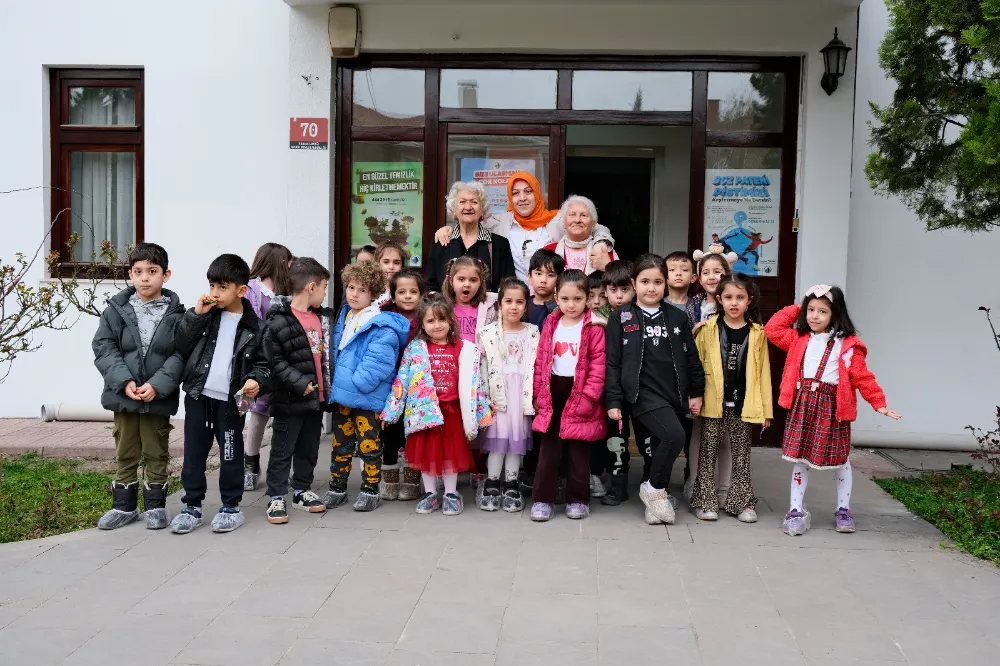 ALTINDAĞLI MİNİKLERDEN “YAŞLILAR HAFTASI” ZİYARETİ