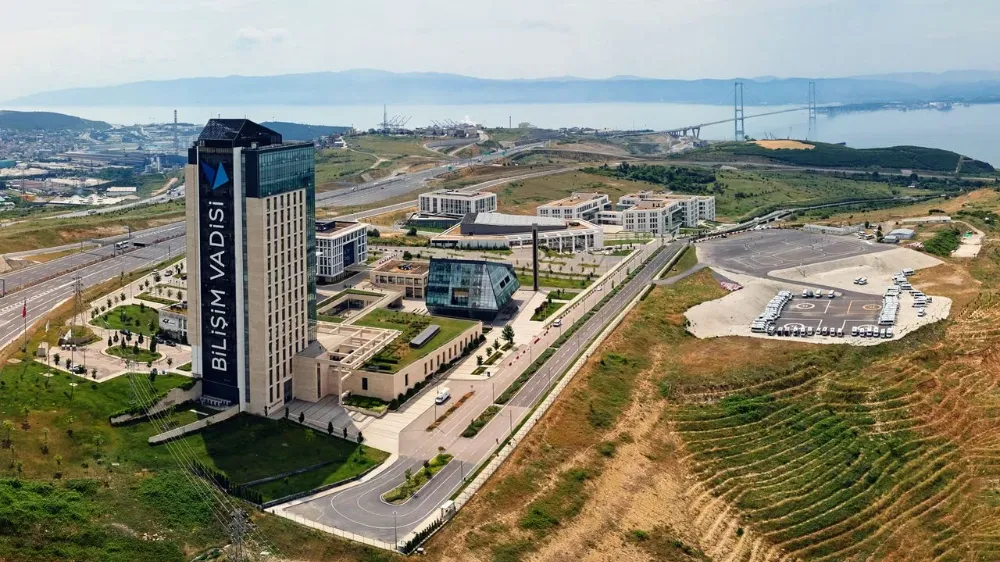 BİLİŞİM VADİSİ GÜNEŞ ENERJİ İLE TASARRUF SAĞLIYOR