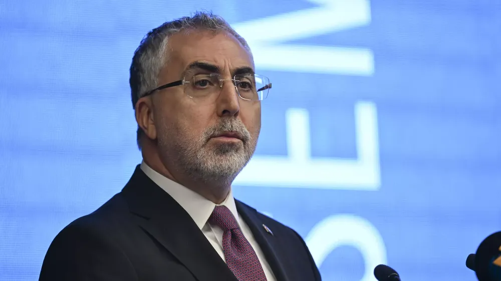 Çalışma ve Sosyal Güvcenlik Bakan Işıkhan: 88’i yerli üretim olmak üzere toplamda 95 ilacı geri ödeme kapsamına aldık