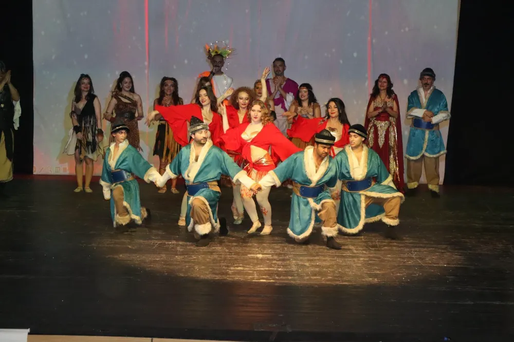 İZMİR’İN RÜYASI MÜZİKALİNDEN MOLA