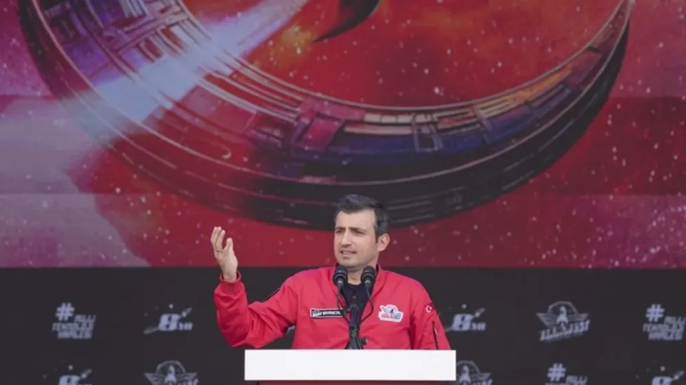 BAYRAKTAR : TEKNOFEST BİR NESLİN UYANIŞ HİKAYESİDİR.