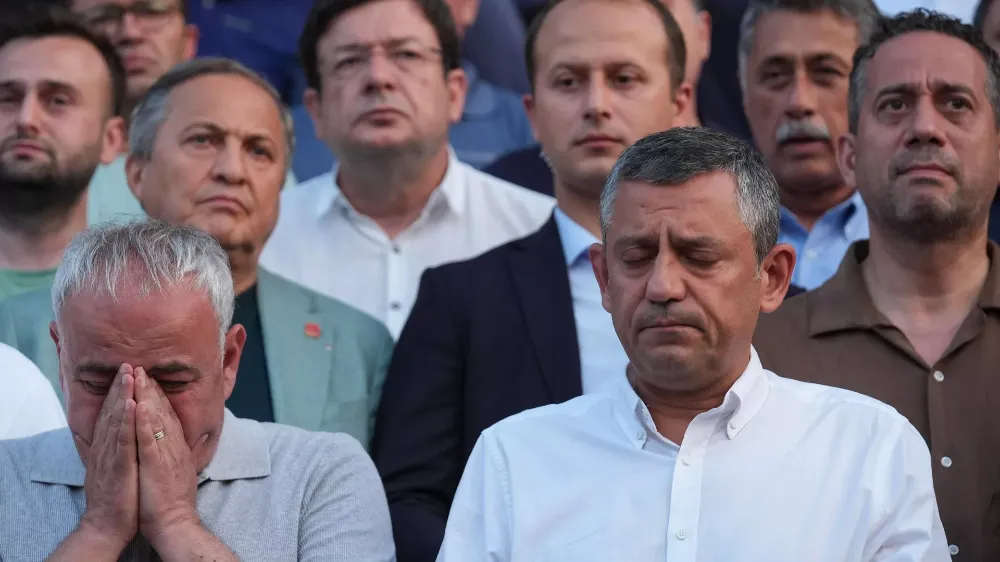 FERDİ ZEYREK