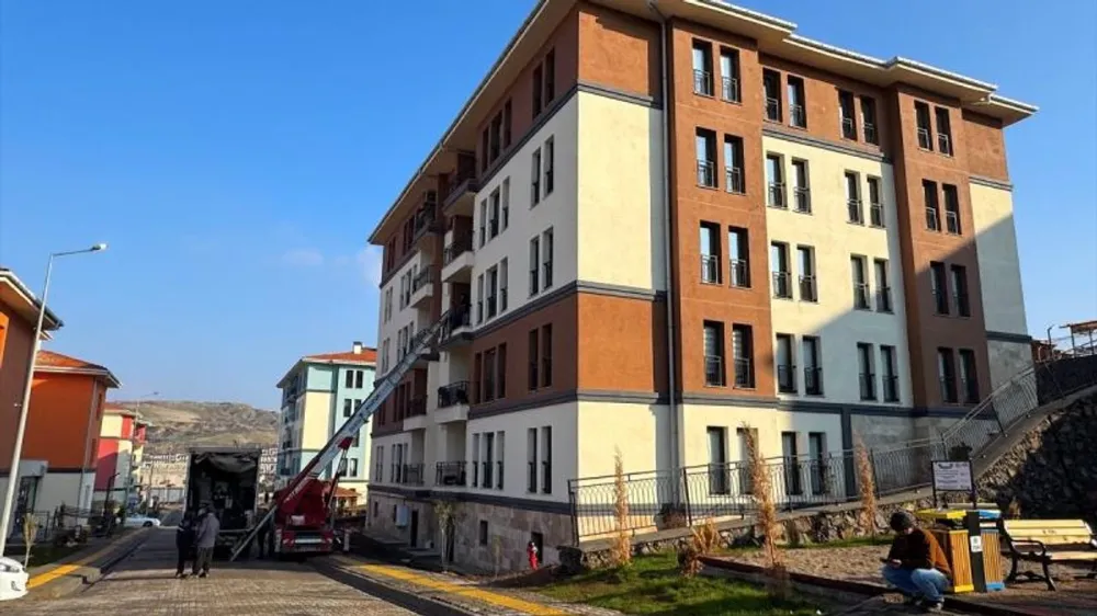 DEPREM BÖLGESİNDE BÜYÜK TESLİMAT