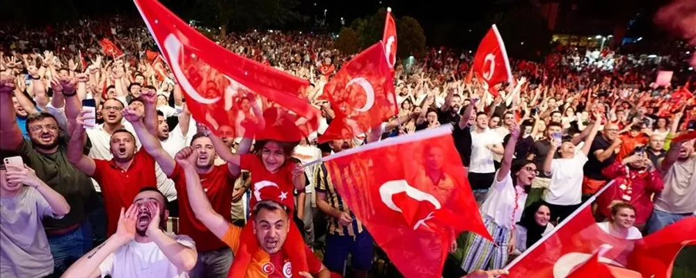 12 DEV ADAM FİNALDE