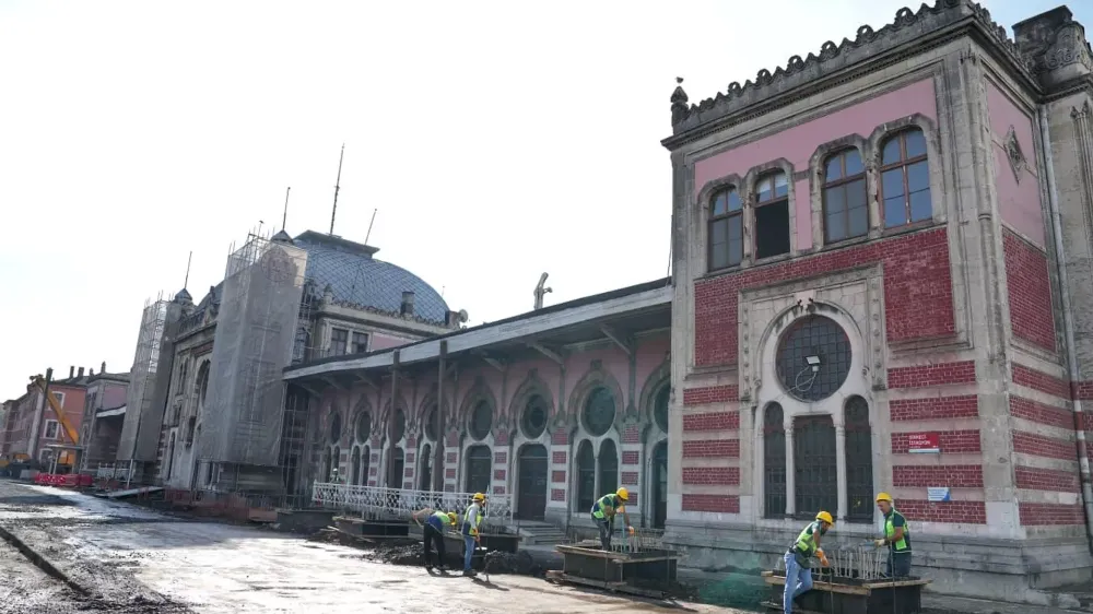 Bakan Ersoy, Sirkeci Garı