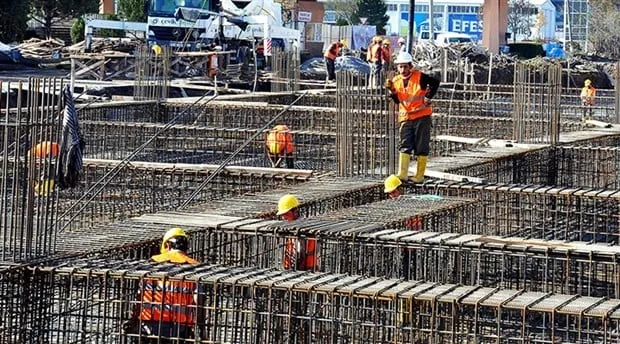 İSTİHDAM İMALAT VE TARIM SEKTÖRÜNDE DARALIRKEN İNŞAATTA ARTIYOR