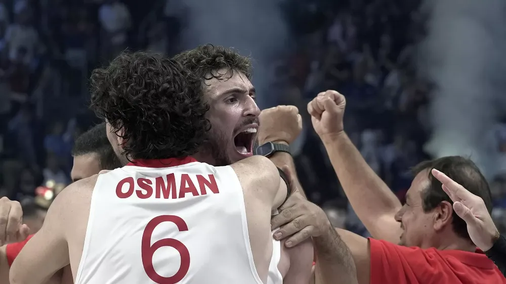 12 DEV ADAMIN RAKİBİ POLONYA 
