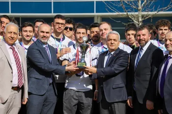 TOBB ETÜ’DE KORUMALI FUTBOL ÖDÜL TÖRENİ